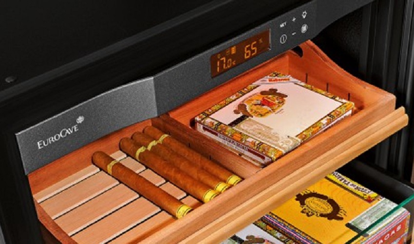 Eurocave CC064V3 Black, mẫu tủ giữ ẩm xì gà đẹp, giá rẻ Bang-dieu-khien-cam-ung
