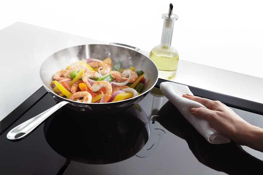 Bếp từ Bosch bị lỗi E và cách khắc phục 12 bep tu chefs de ve sinh1 - Bếp từ Bosch bị lỗi E và cách khắc phục