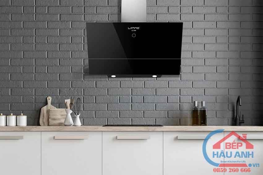 3 mẫu máy hút mùi kính vát sang trọng 5 Máy hút mùi Latino LT-770V gắn tường hiện đại
