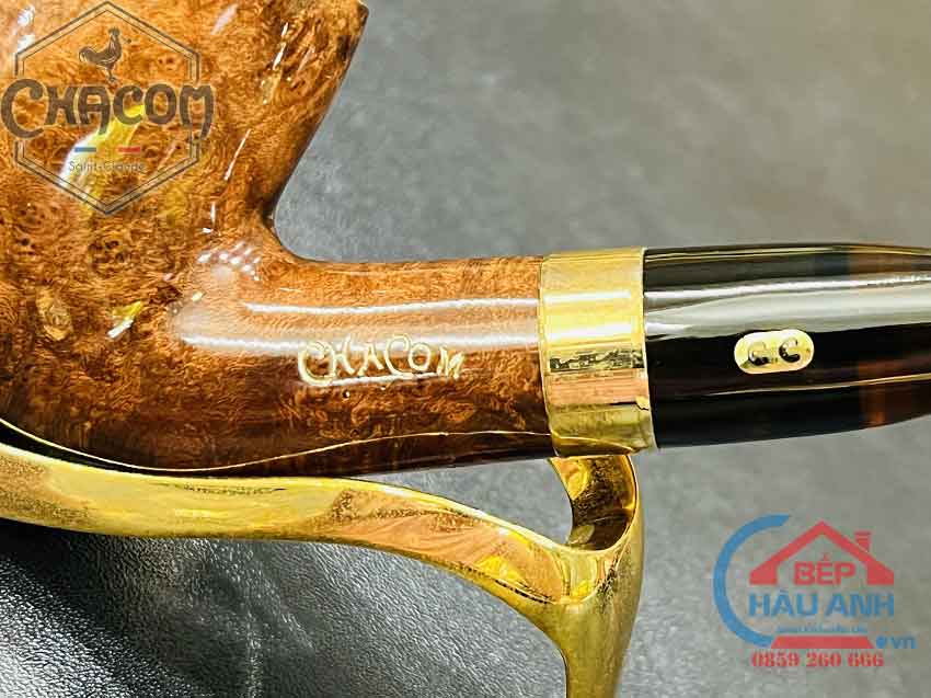 Những mẫu tẩu cigar làm quà biếu tặng cực đẳng cấp  Thuong-hieu-chacom-tren-than-tau